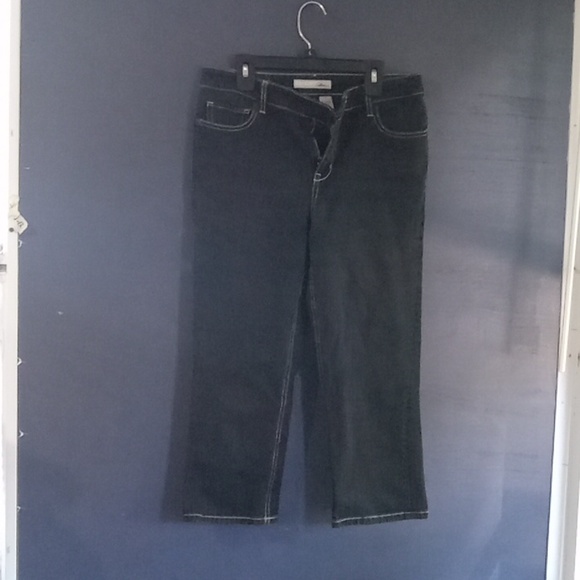 Chico's Pants - Chico's Platinum capris black denim jeans size 0